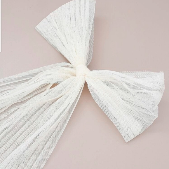 Large Floppy Hair Bow Clip - Picture 3 of 5